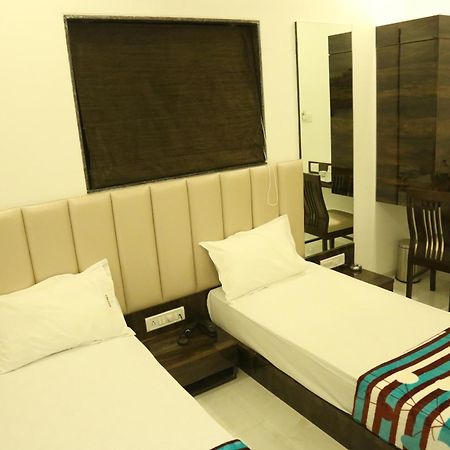 Hotel Magnum Airport T-2 Βομβάη Εξωτερικό φωτογραφία