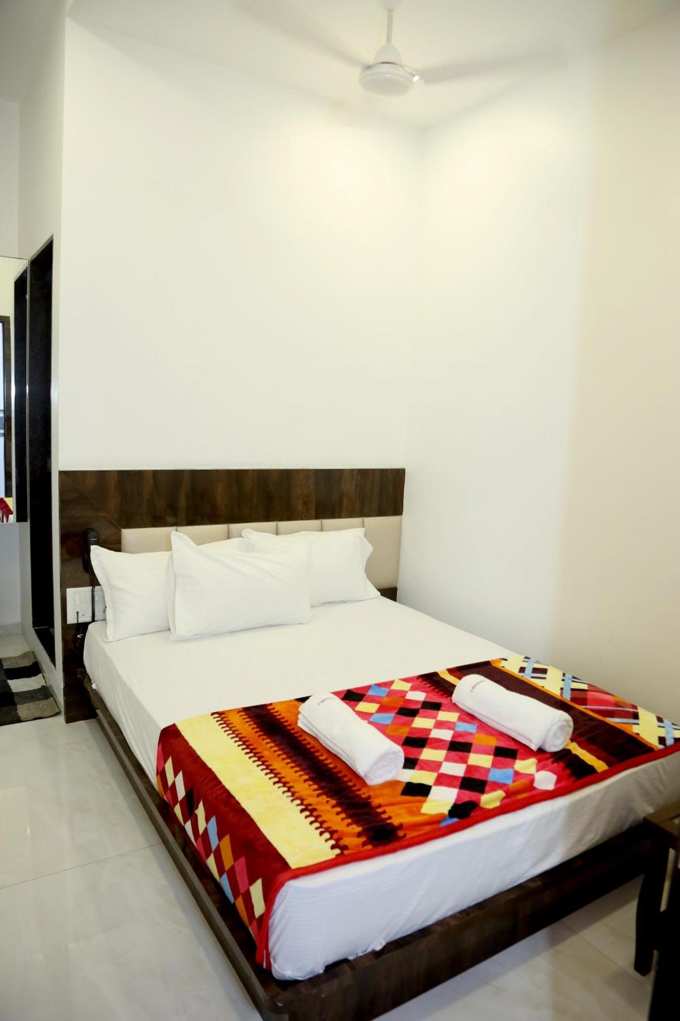 Hotel Magnum Airport T-2 Βομβάη Εξωτερικό φωτογραφία