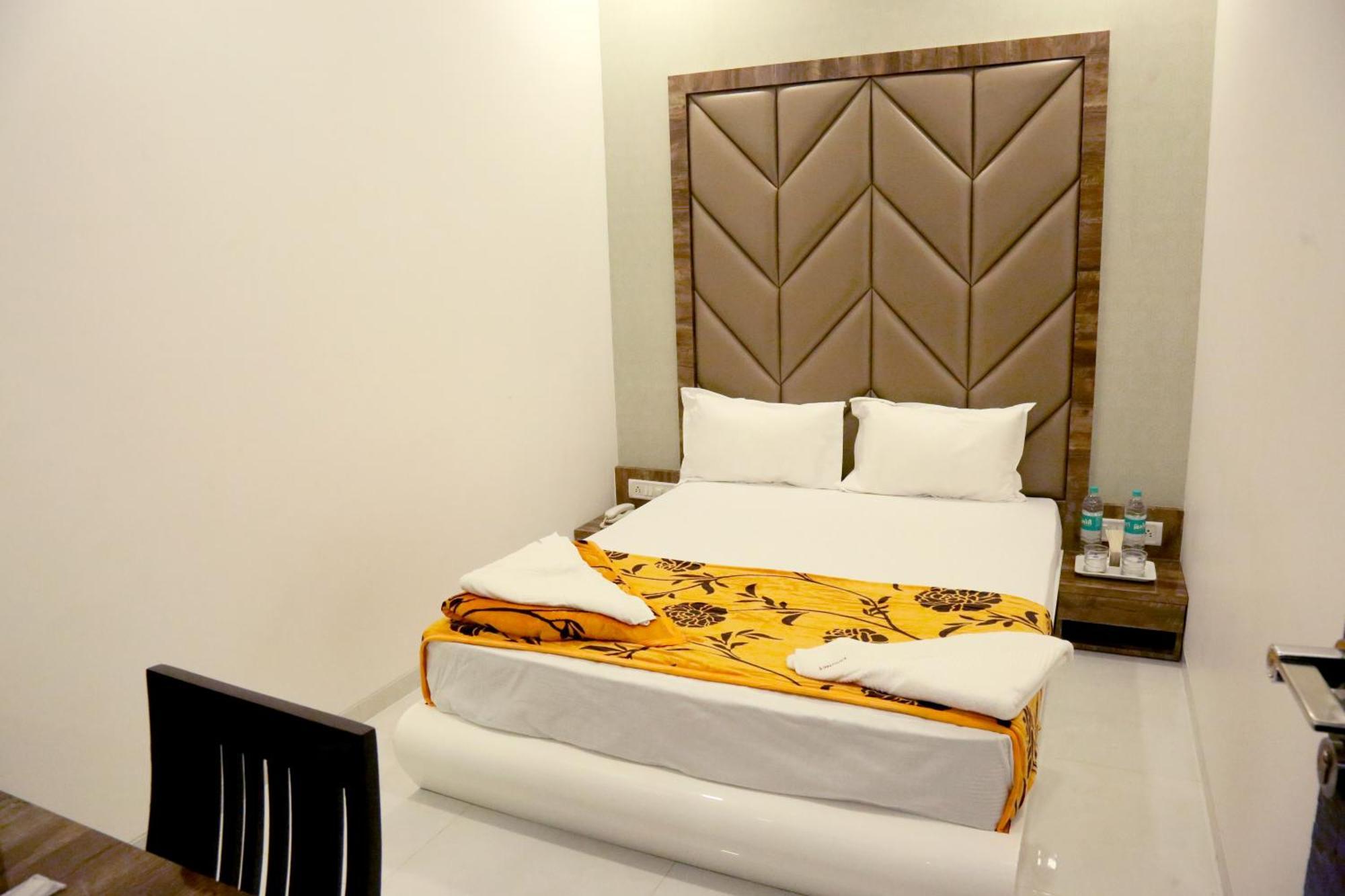 Hotel Magnum Airport T-2 Βομβάη Εξωτερικό φωτογραφία