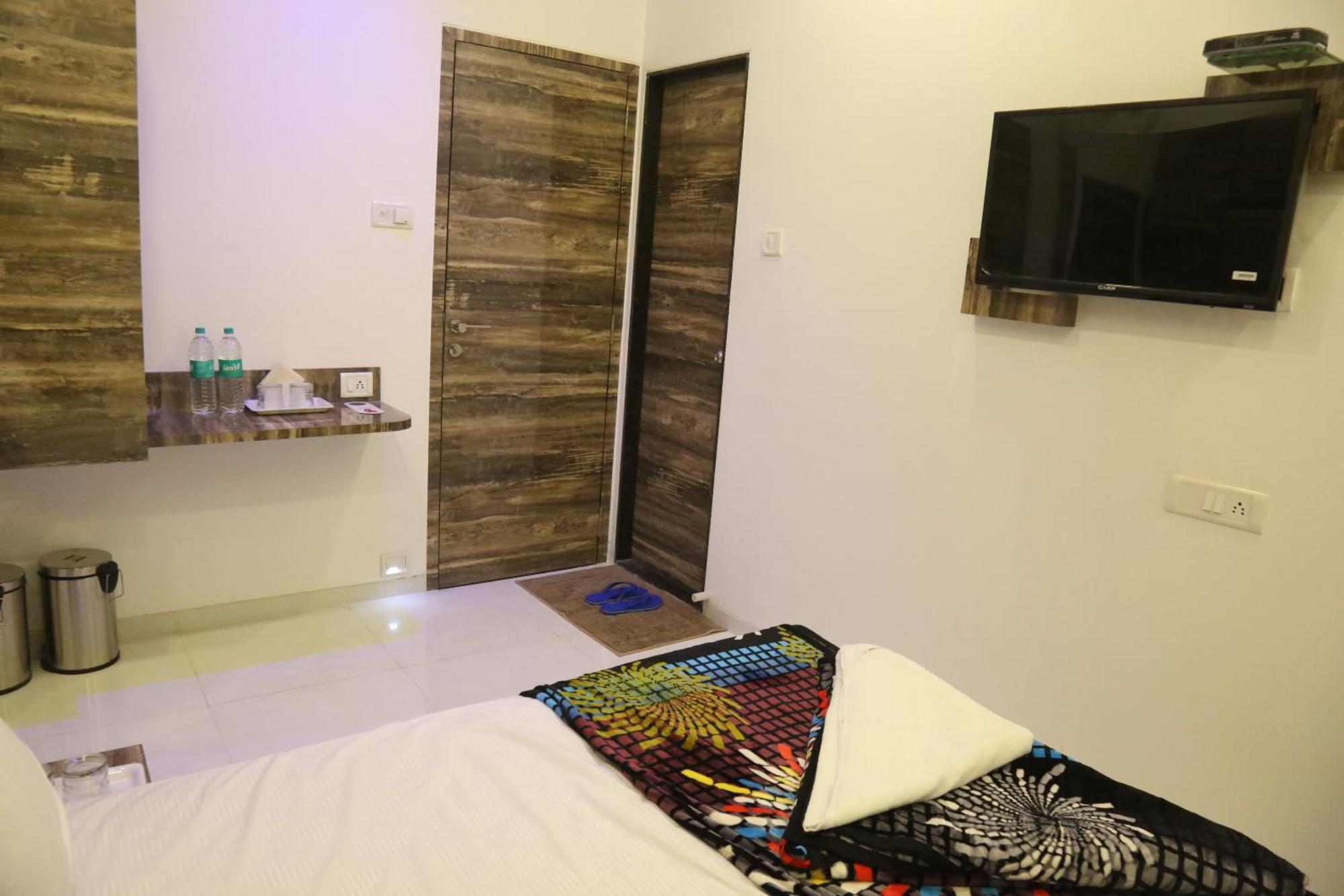 Hotel Magnum Airport T-2 Βομβάη Εξωτερικό φωτογραφία